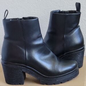 Steve Madden Black Chunky Heeled Boots